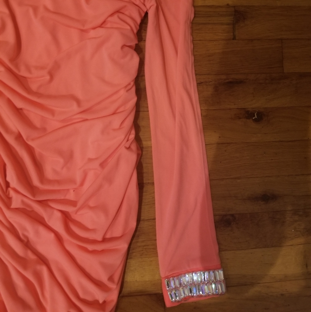 Dress - Picture 2 of 4